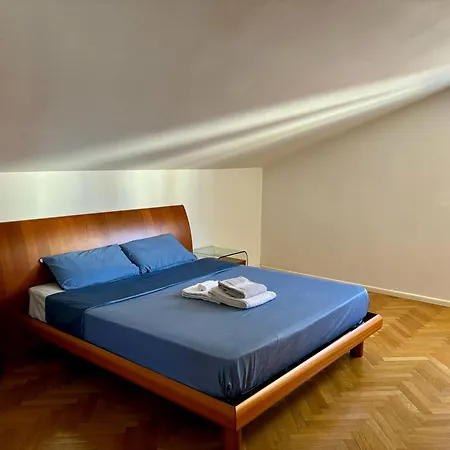 Modernoappartamento Su Due Piani * 사사리