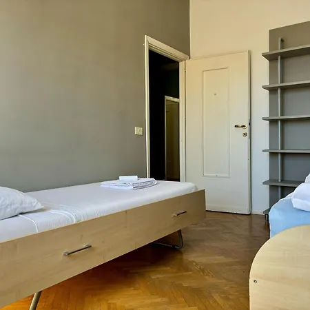 Modernoappartamento Su Due Piani *